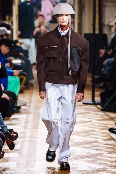 Look 39